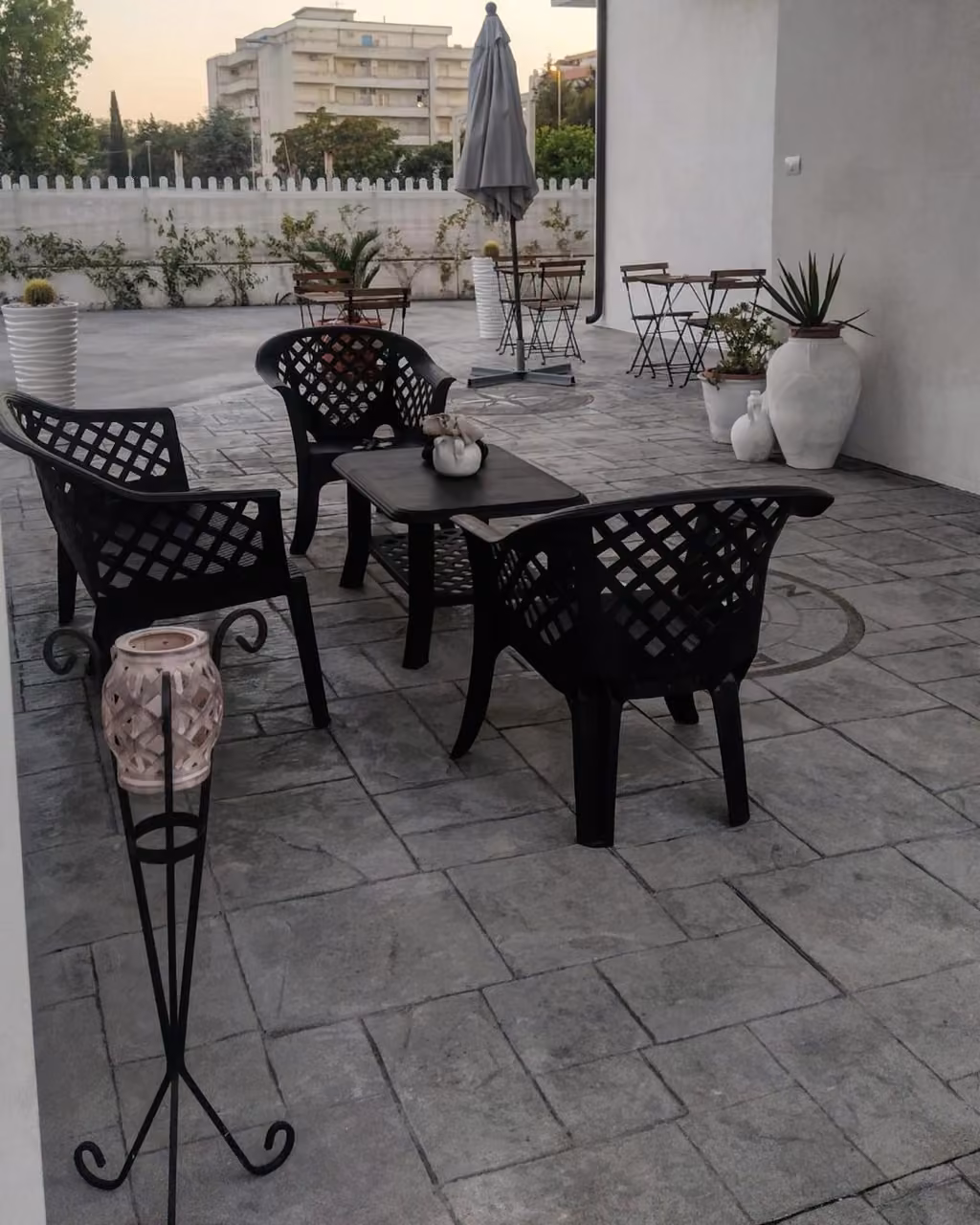 Terrazza della struttura con vista sull’esterno