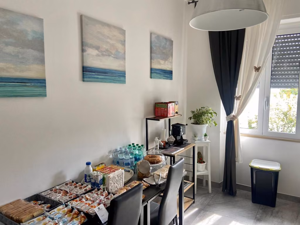 Colazione e prodotti tipici serviti agli ospiti